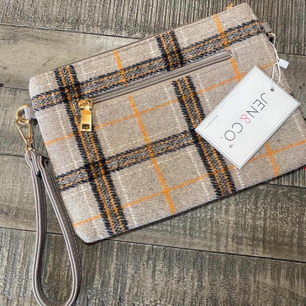 NWT Jen & Co. large plaid Wristlet